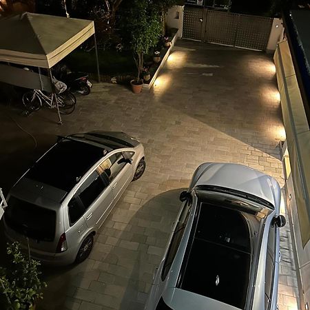 Happy King Appartement Lido di Camaiore Buitenkant foto