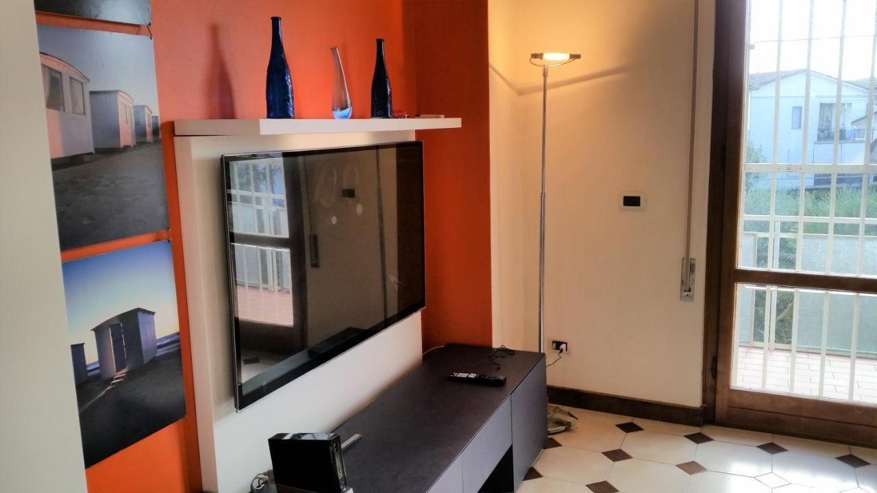 Happy King Appartement Lido di Camaiore Buitenkant foto